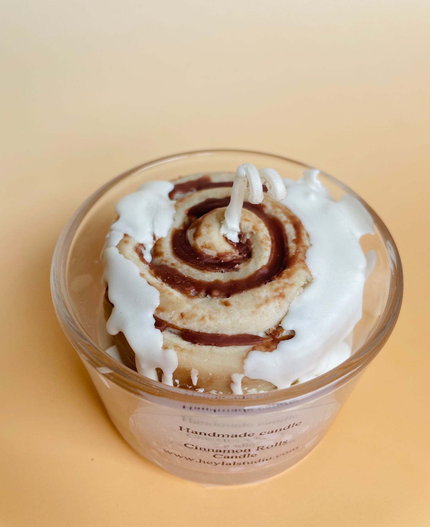 Cinnamon Roll Candle