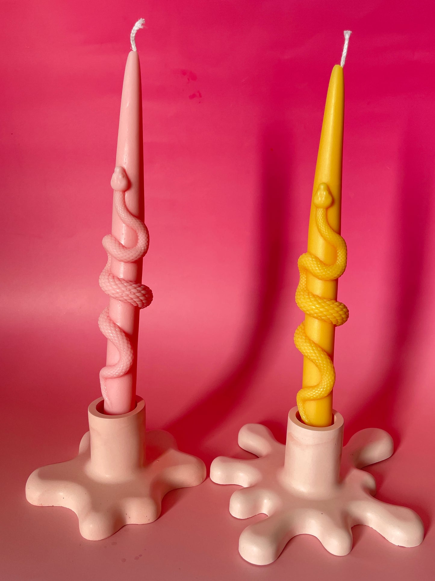 SNAKE SHAPED CYLINDRICAL CANDLE
