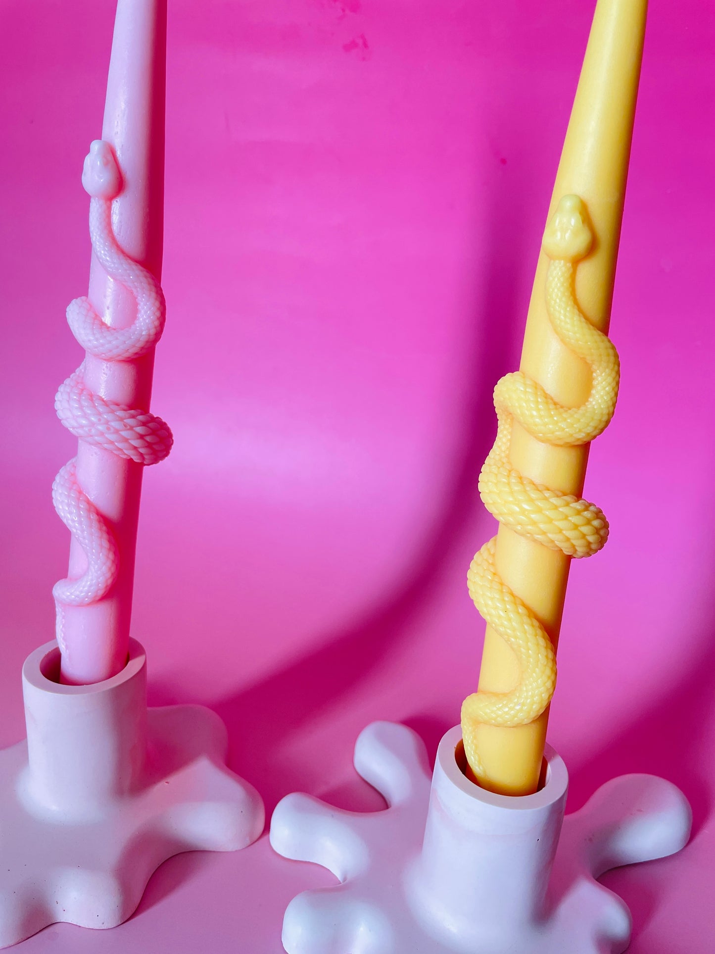 SNAKE SHAPED CYLINDRICAL CANDLE